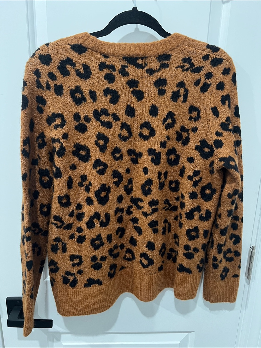 Old Navy Leopard-Print Crewneck Sweater - Camel and Black Size Large - Picture 4 of 4